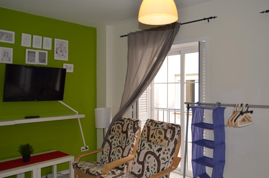 Apartamentos Canasteros Malaga Room photo