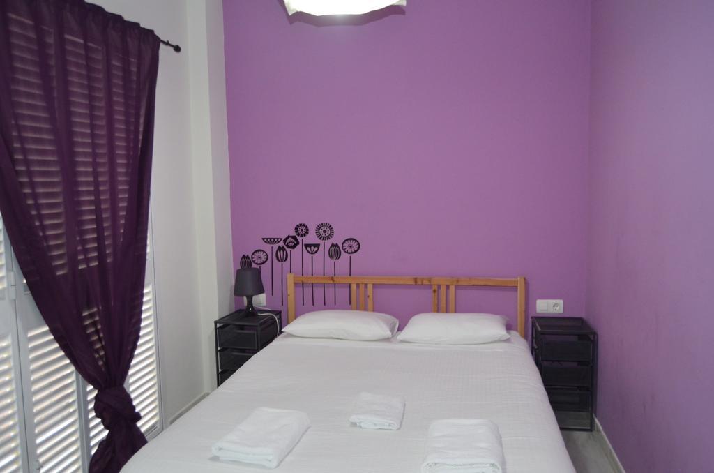 Apartamentos Canasteros Malaga Room photo
