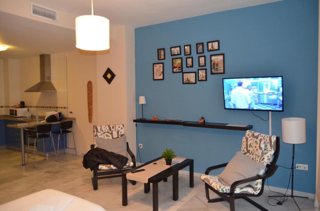 Apartamentos Canasteros Malaga Exterior photo